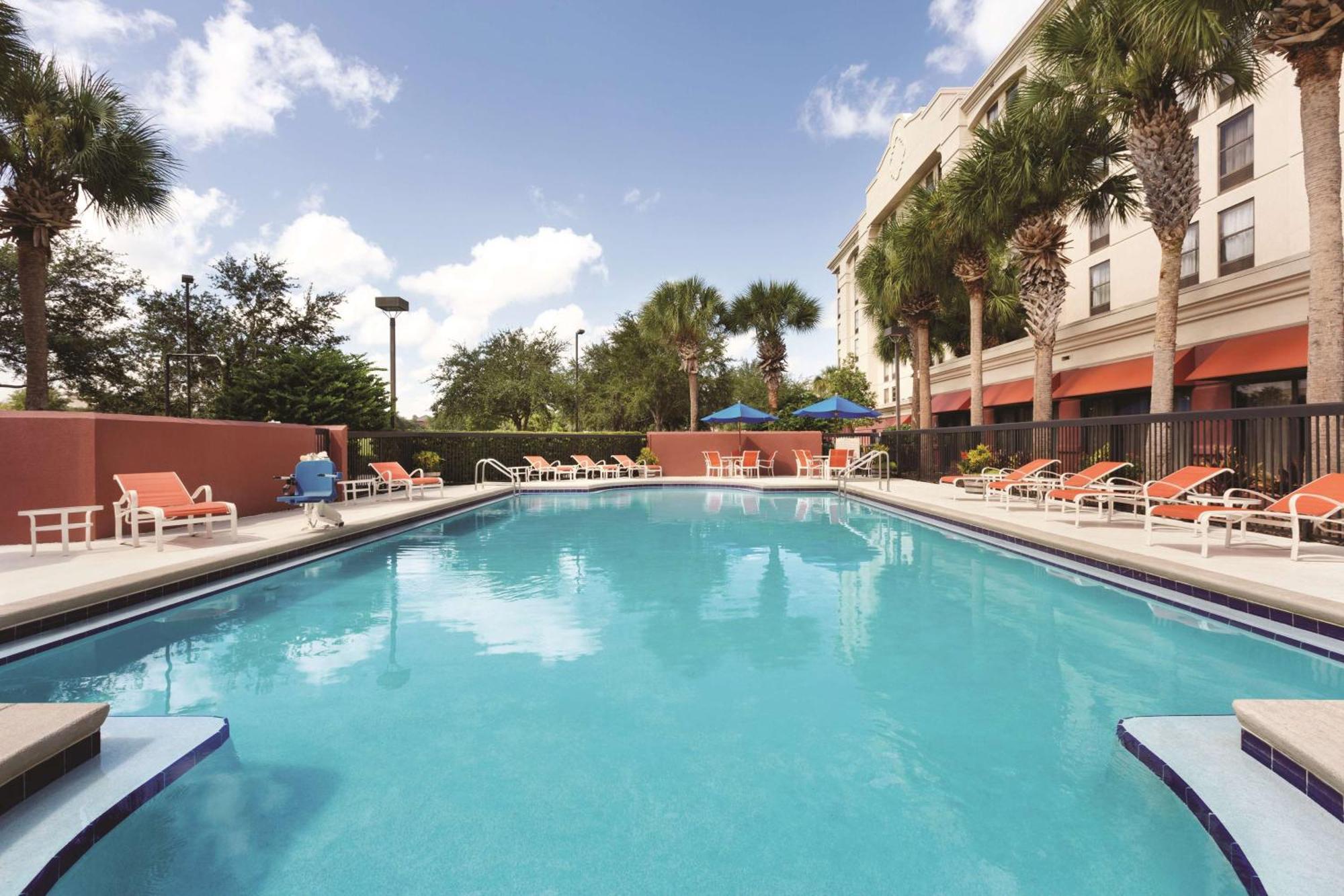 Hampton Inn Orlando-Convention Center International Drive Area Exterior photo